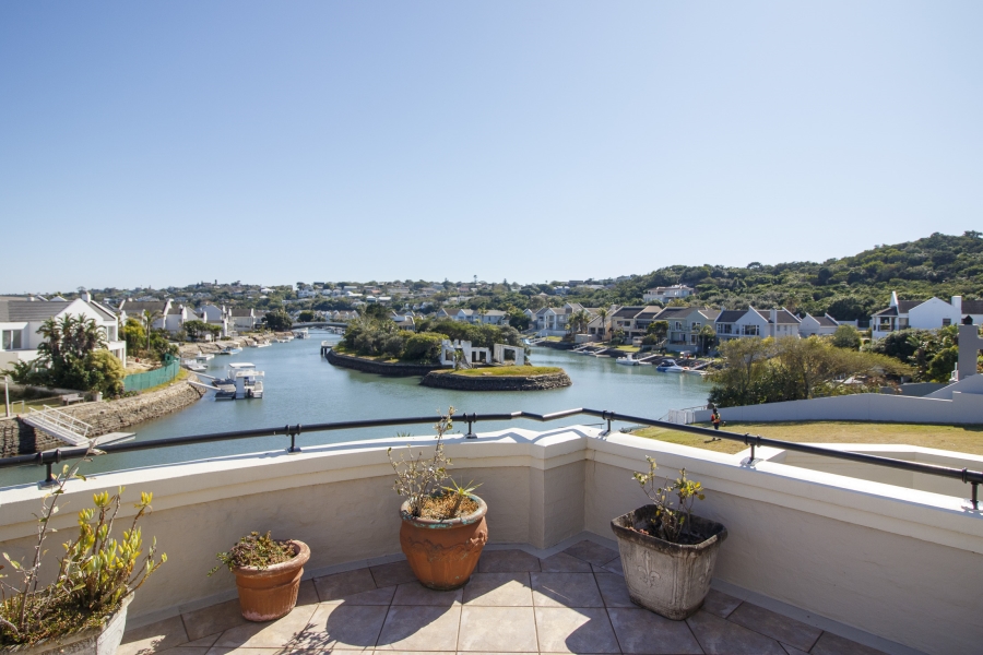 6 Bedroom Property for Sale in Royal Alfred Marina Eastern Cape